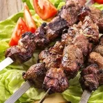 آموزش کباب زنی و تخته کاری در آموزشگاه کلید هنر