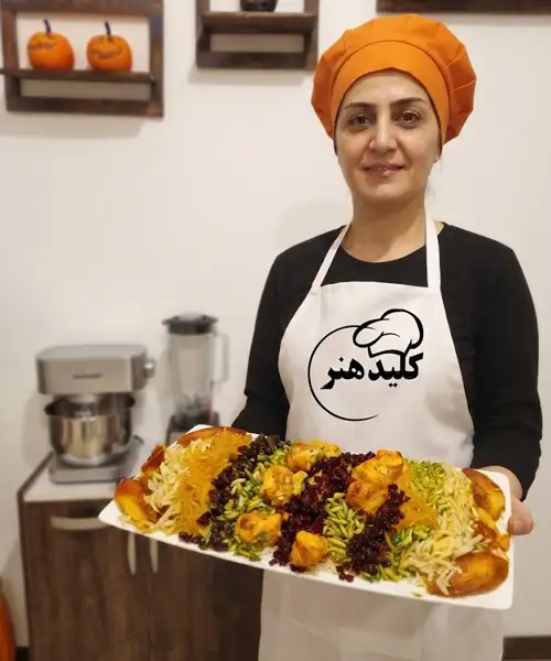 هنرجو اموزشگاه آشپزی اصفهان